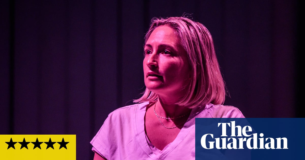 Woman Play Review: Hilarious & Honest Take on Motherhood | Theatre Woman Play Review: Hilarious & Honest Take on Motherhood | Theatre