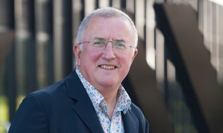 Head shot of Rhodri Williams