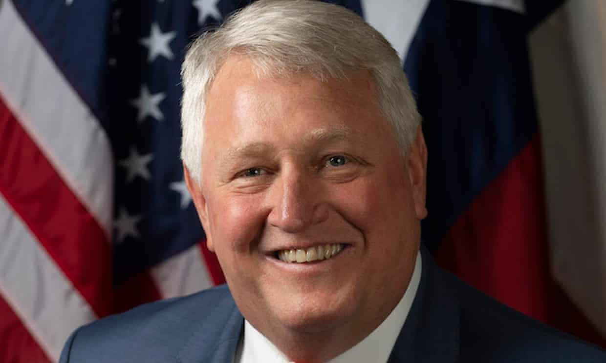 Texas election official resigns