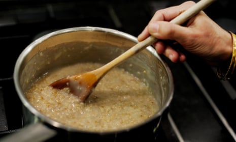 A saucepan of porridge.