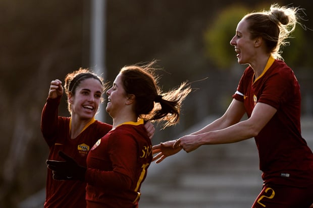 Emma Lipman joins the celebrations with her Roma teammates in their 2-1 win over Hellas Verona earlier this month.