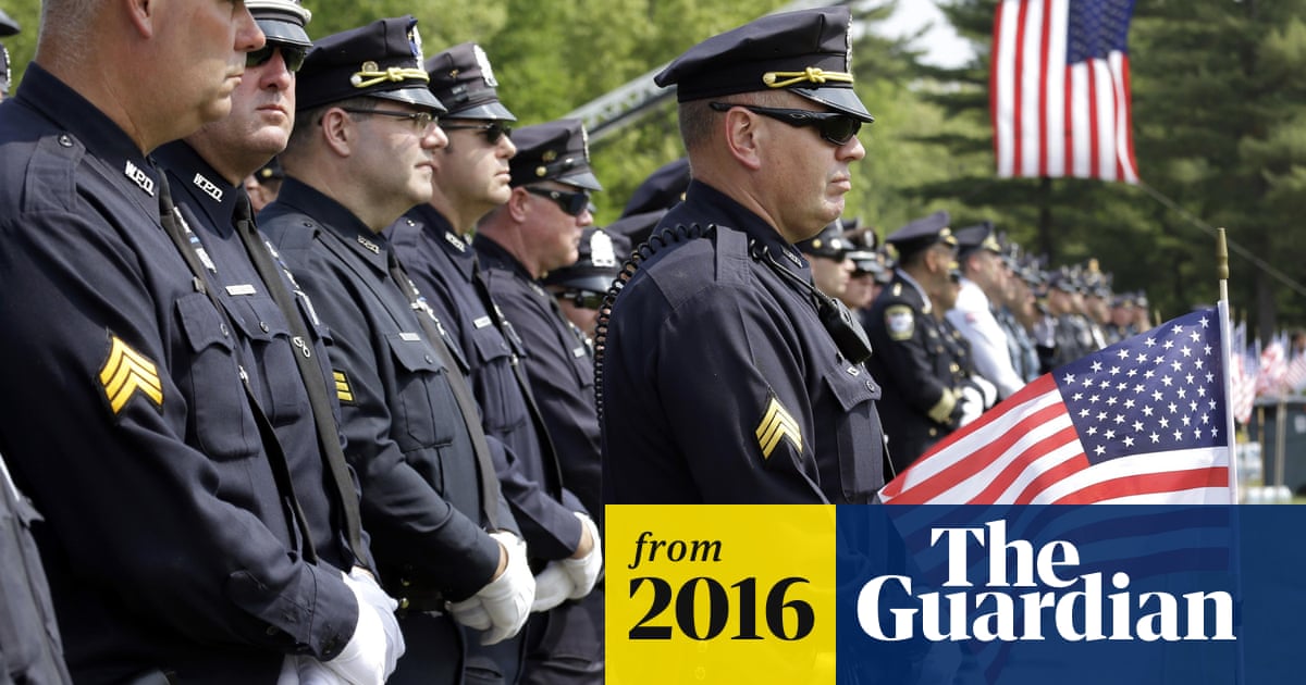 Louisiana Passes Blue Lives Matter Statute For Hate Crimes Against Police Us Policing The Guardian