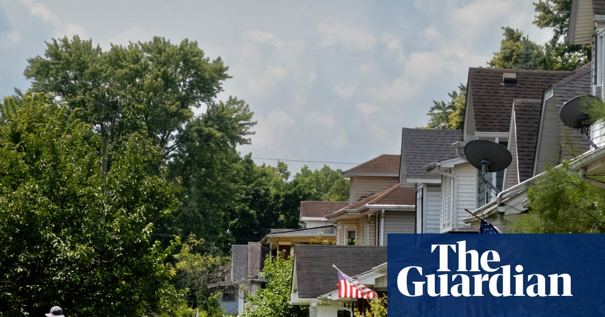 ‘We’re a perfect example of being lied to’: Democrats vie to flip Ohio in a battle for trust