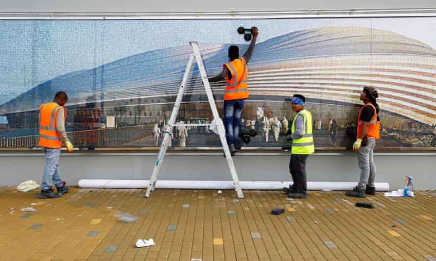 Migrant Workers In Qatar Face Structural Racism Says Un Report Qatar The Guardian Racism Issues For The 2022 World Cup