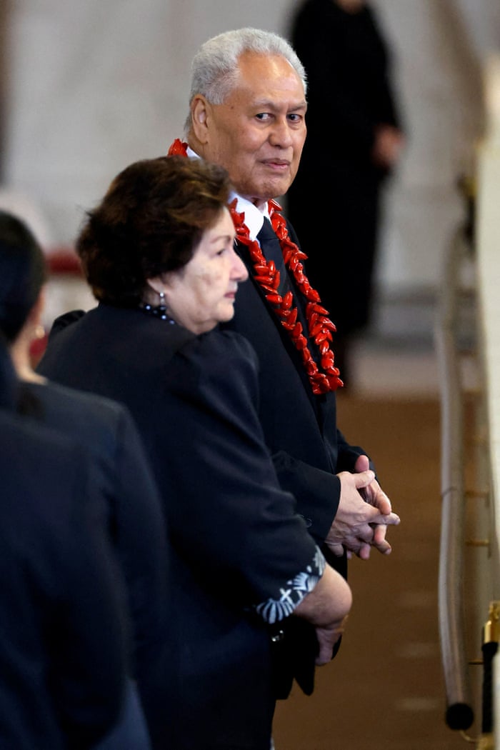 Head of state of the independent state of Samoa, Tuimaleali'ifano Va'aleto'a Sualauvi II pays his respects.