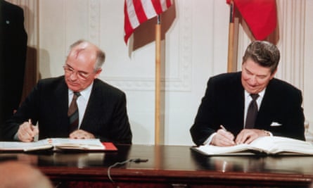 Gorbachev and Reagan sign the Intermediate-range Nuclear Forces (INF) agreement in 1987