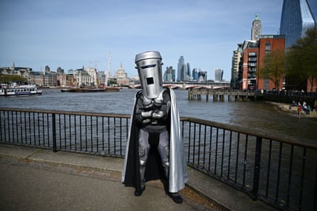 Binface by the Thames