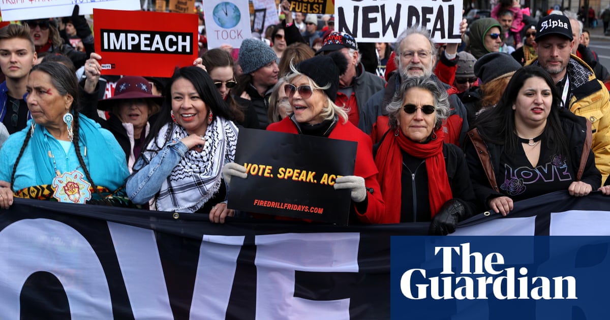 Nobody works like Jane: hundreds join Fonda at latest climate protest