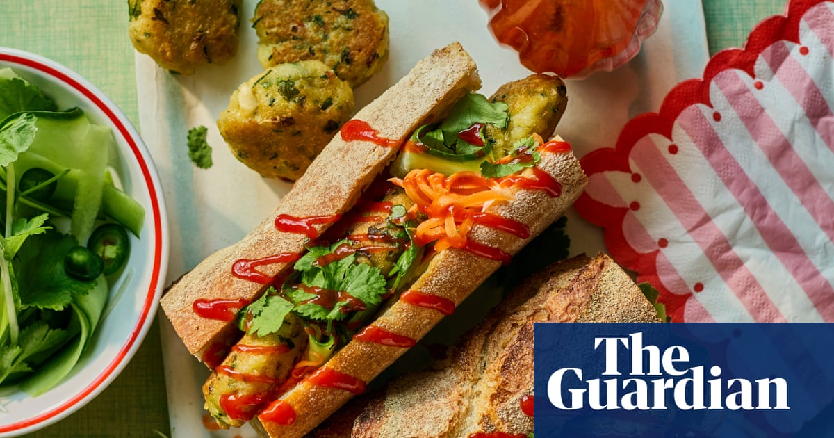 Stir-fries, crab cakes and carbonara: Georgina Hayden’s crab recipes