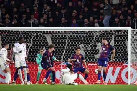 Evann Guessand scores for Aston Villa!