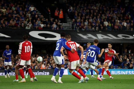 A clinical finish from Mikel Merino gives Arsenal a fourth goal.