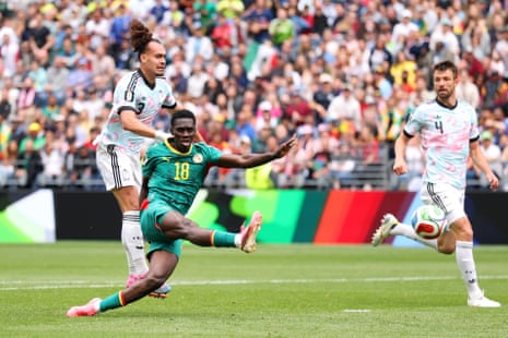 Ismaila Sarr scores a brilliant second for Senegal!