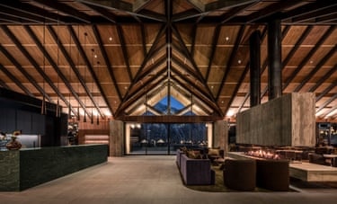 hospitality – Sugarloaf at Flockhill by Hierarchy GroupThis restaurant, set within the dramatic alpine landscape uses a rich palette of natural materials. The judges said the design achieved a balance of grandeur, intimacy and precision.