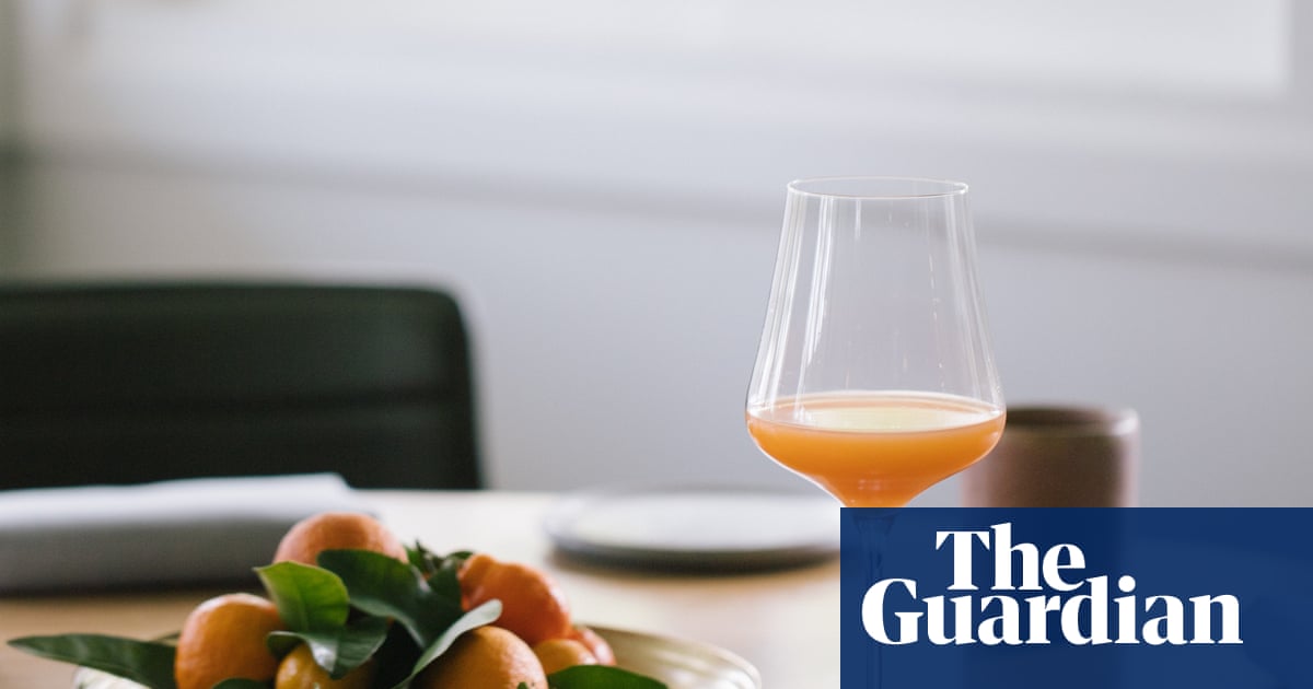 It's really good for the staff': how restaurants adapt to customers drinking less