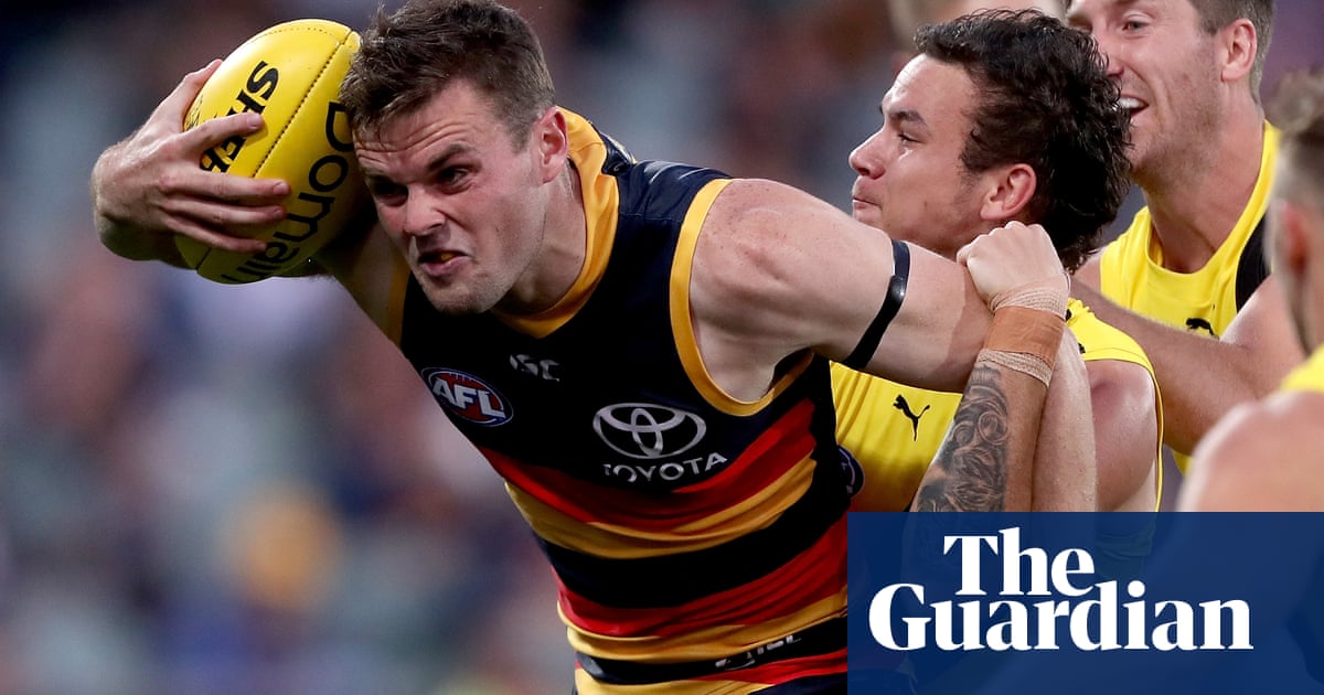 AFL suspends Adelaide Crows duo Brad Crouch, Tyson Stengle after drug bust