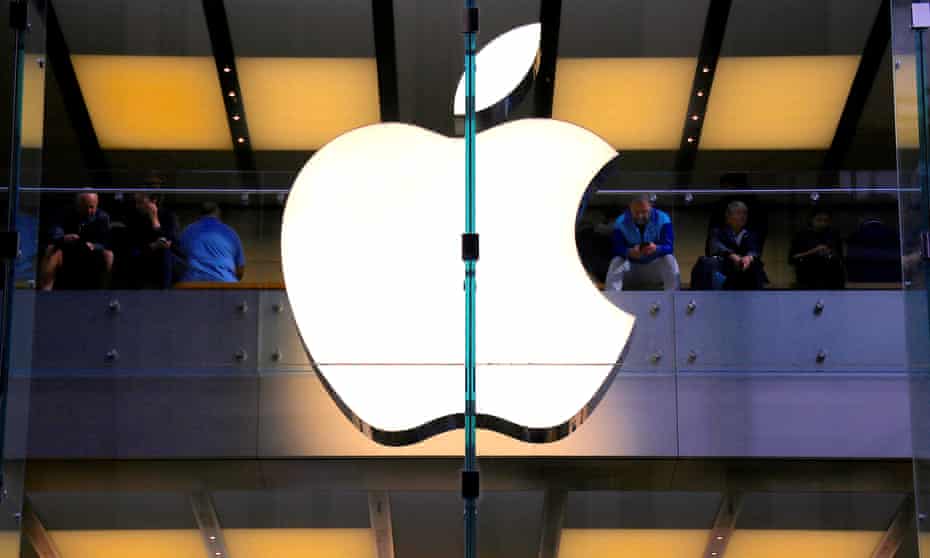 Apple was valued at over $940bn on Friday, ‘just’ 60bn short of $1tn.