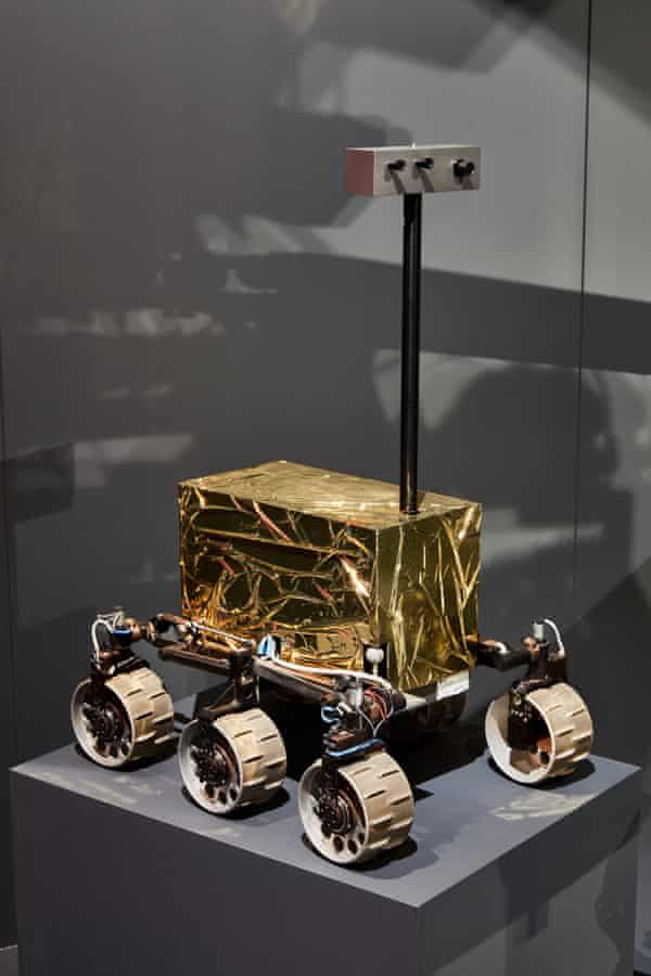 Moving To Mars Review A Rendezvous With The Red Planet