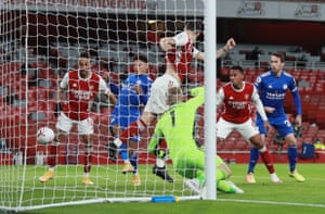Arsenal’s effort is disallowed for interference.