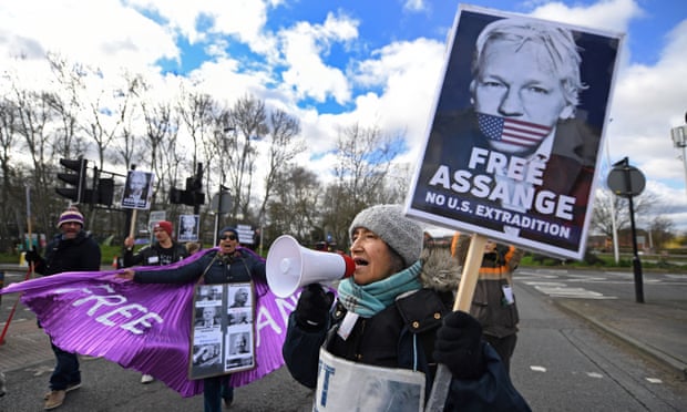 Julian Assange supporters