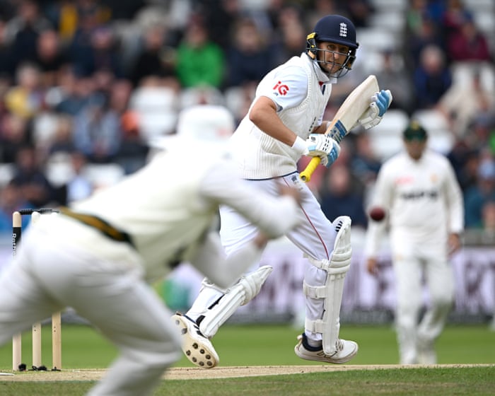 England v Pakistan: first men’s Test, day two – live updates