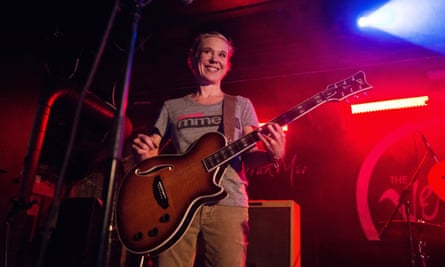 Hersh and Throwing Muses performing in Glasgow in 2014.