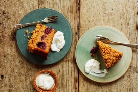 Thomasina Miers’ spiced blackberry and brown sugar crumble cake.