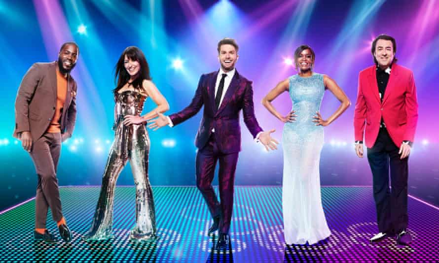 ‘I never thought I’d sell out the Apollo’: Mo Gilligan on why he’d rather be gardening than partying | Comedy 4 All the right moves: on the the Masked Dancer with fellow judges Davina McCall, Joel Dommett, Oti Mabuse and Jonathan Ross.