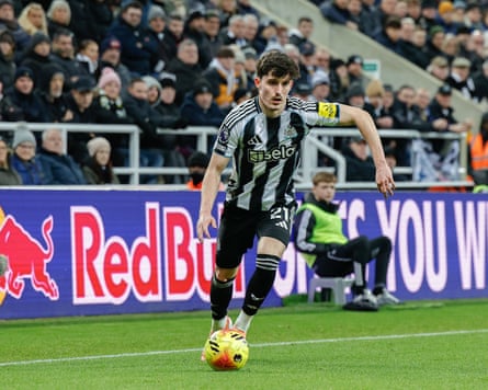 Newcastle’s Tino Livramento surges down the wing