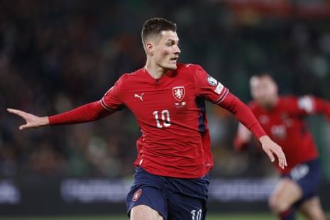 Patrik Schick runs