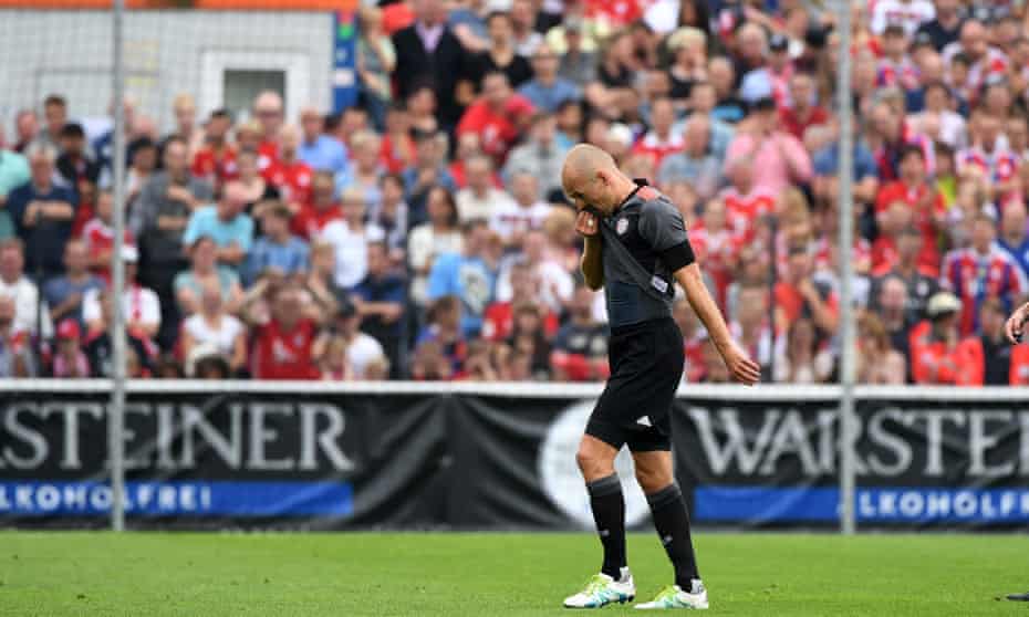 Arjen Robben trudges off the pitch 35 minutes into Bayern Munich’s first pre-season friendly and is likely to miss his side’s Bundesliga opener against Werder Bremen and the Germnan Supercup.