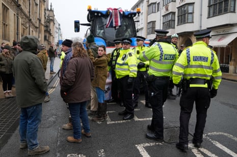 Farmers protesing outside the Oxford Farming Conference.