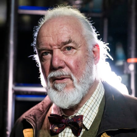 John Tomlinson watching from the wings