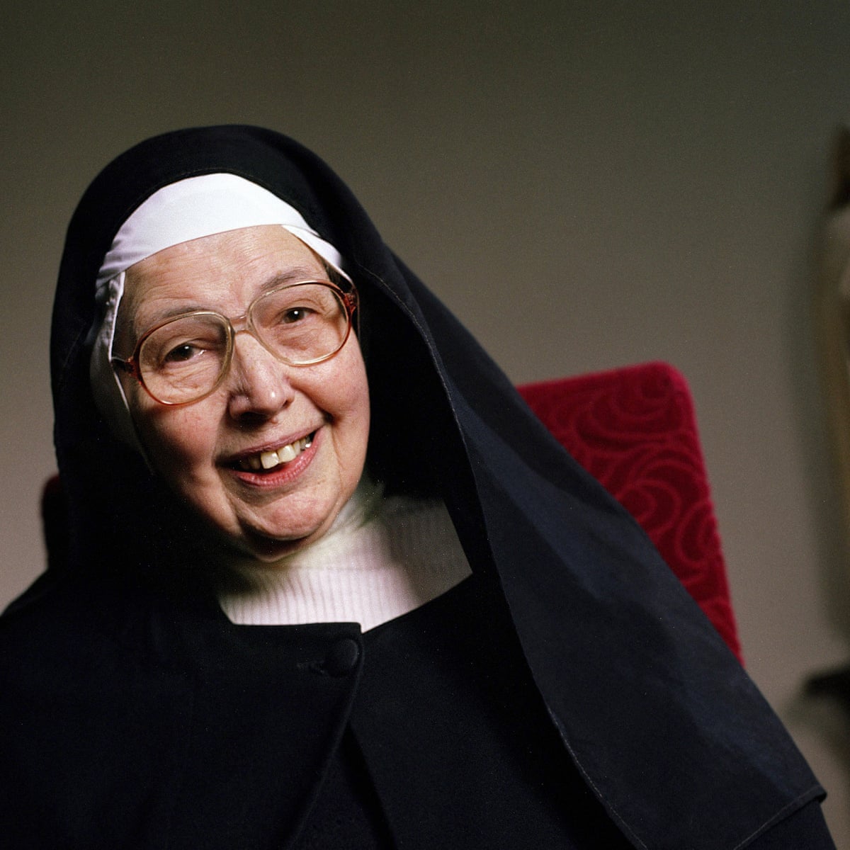 Art Historian Sister Wendy Beckett Dies Aged 88 Television