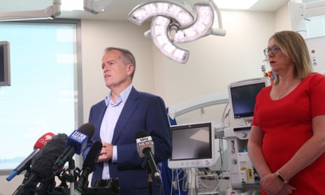 The Leader of the Opposition, Bill Shorten, and shadow minister for health, Catherine King, during a visit to Vermont Private Hospital in Melbourne, 4 February 2018. Labor are planning on making private health insurance more affordable to Australians.