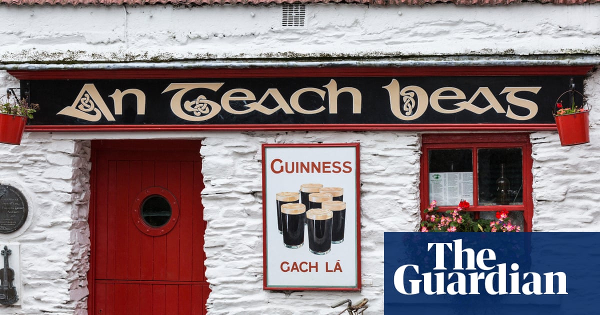 Lashes, langers, bozzers and belly bachelors: a new book decodes Cork’s local slang