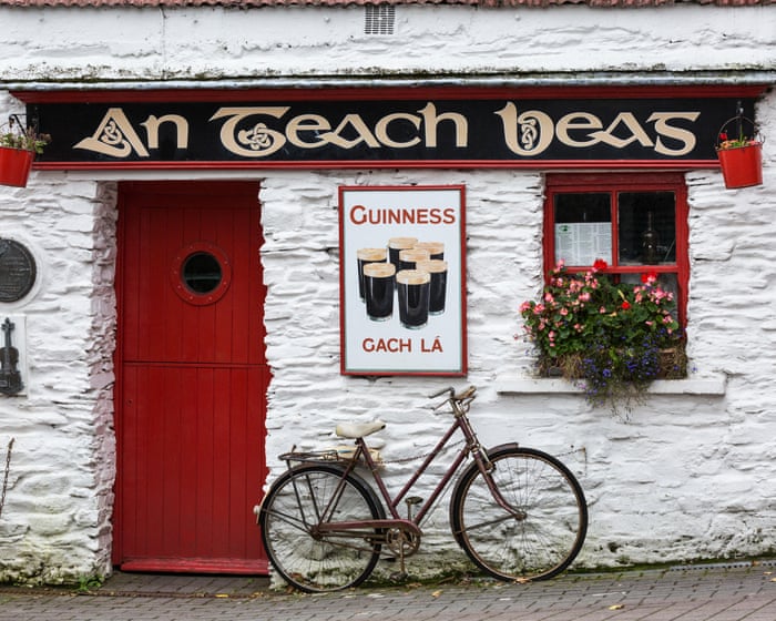 Lashes, langers, bozzers and belly bachelors: a new book decodes Cork’s local slang