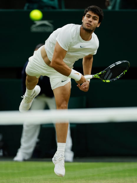 Wimbledon 2023: Carlos Alcaraz through to quarter-finals with impressive  win over Matteo Berrettini - Eurosport