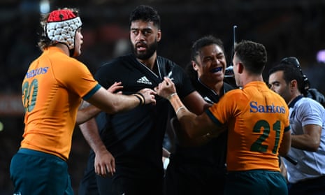 NZ All Blacks players ask men to check out their balls