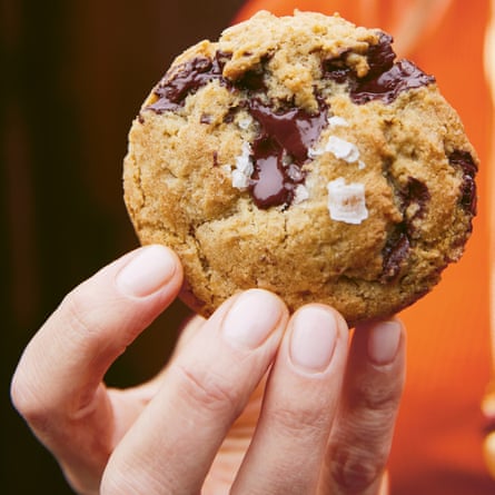 Vegan chocolate chip cookies.