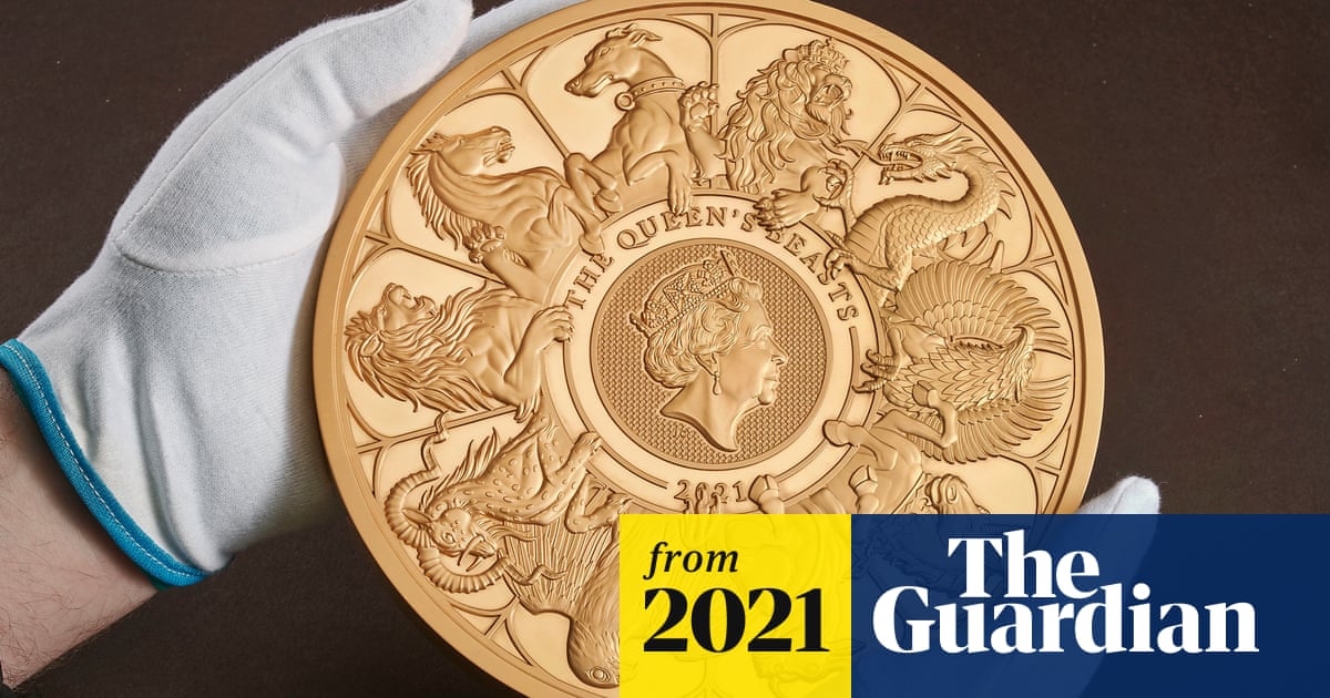 Royal Mint unveils giant £10,000 gold coin