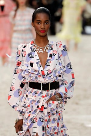 Echoes of Coco Chanel were seen throughout the collection, such as in the pearls embellishing models’ belts.
