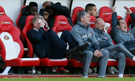 Sunderland manager David Moyes shows his frustration during the 2-2 draw with West Ham.