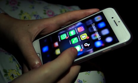 Meta Expands Teen Safety Measures on Instagram and Facebook