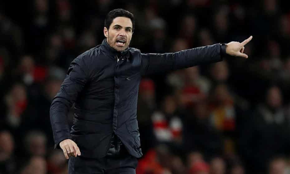 Mikel Arteta, the Arsenal manager, on the touchline