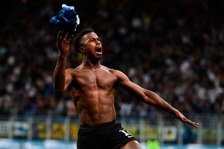 Keita Baldé celebrates after scoring for Inter.