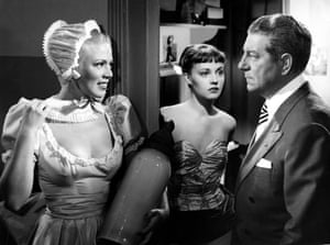 Dora Doll, Jeanne Moreau and Jean Gabin in Touchez pas au grisbi, 1954