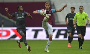 Tomas Soucek stretches to control the ball in the friendly againt Brentford.