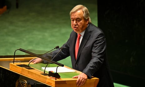 António Guterres addresses delegates
