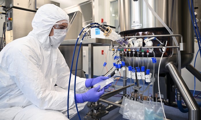 Scientist working in the CSIRO National Vaccine and Therapeutics Laboratory in Melbourne.