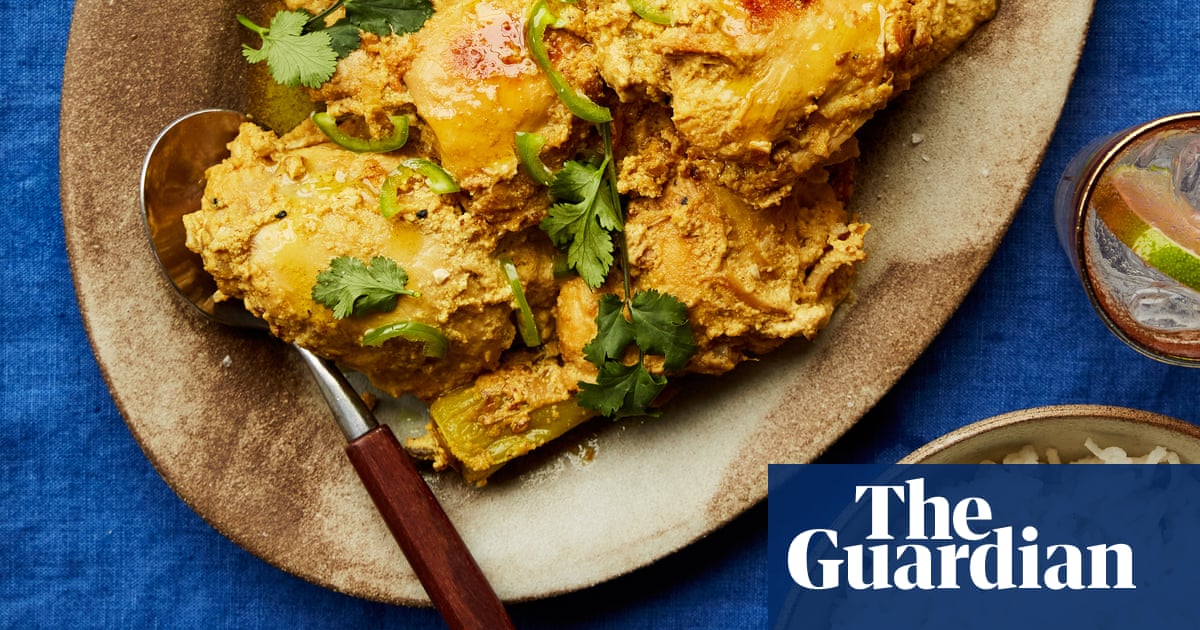 Asma Khan’s recipes for north Indian chicken curry and cabbage stir-fry | Indian food and drink Asma Khan’s recipes for north Indian chicken curry and cabbage stir-fry | Indian food and drink